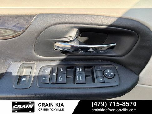Used 2014 Dodge Grand Caravan SXT w/ UConnect Hands-Free Group FWD image 15