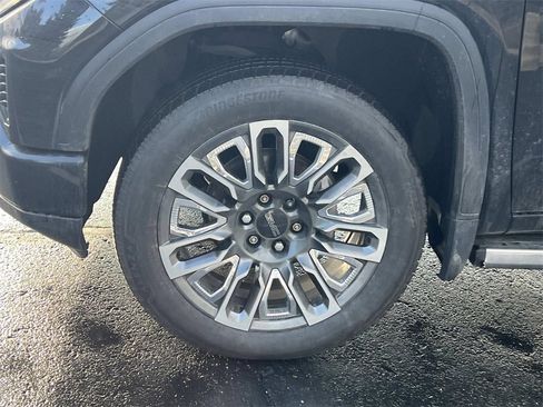 Used 2023 GMC Sierra 1500 Denali Ultimate image 9