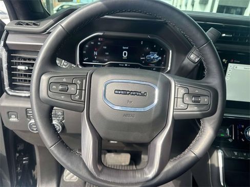 Used 2025 GMC Sierra 2500 Denali Ultimate image 26