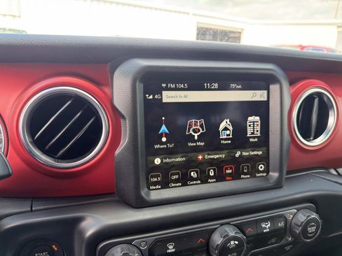 Used 2022 Jeep Wrangler Unlimited Rubicon image 23