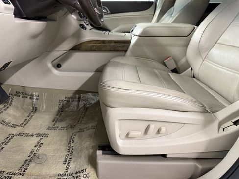 Used 2017 GMC Yukon XL Denali image 11