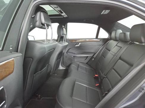 Used 2016 Mercedes-Benz E 350 4MATIC Sedan image 19