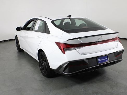 Certified 2026 Hyundai Elantra SEL FWD image 16