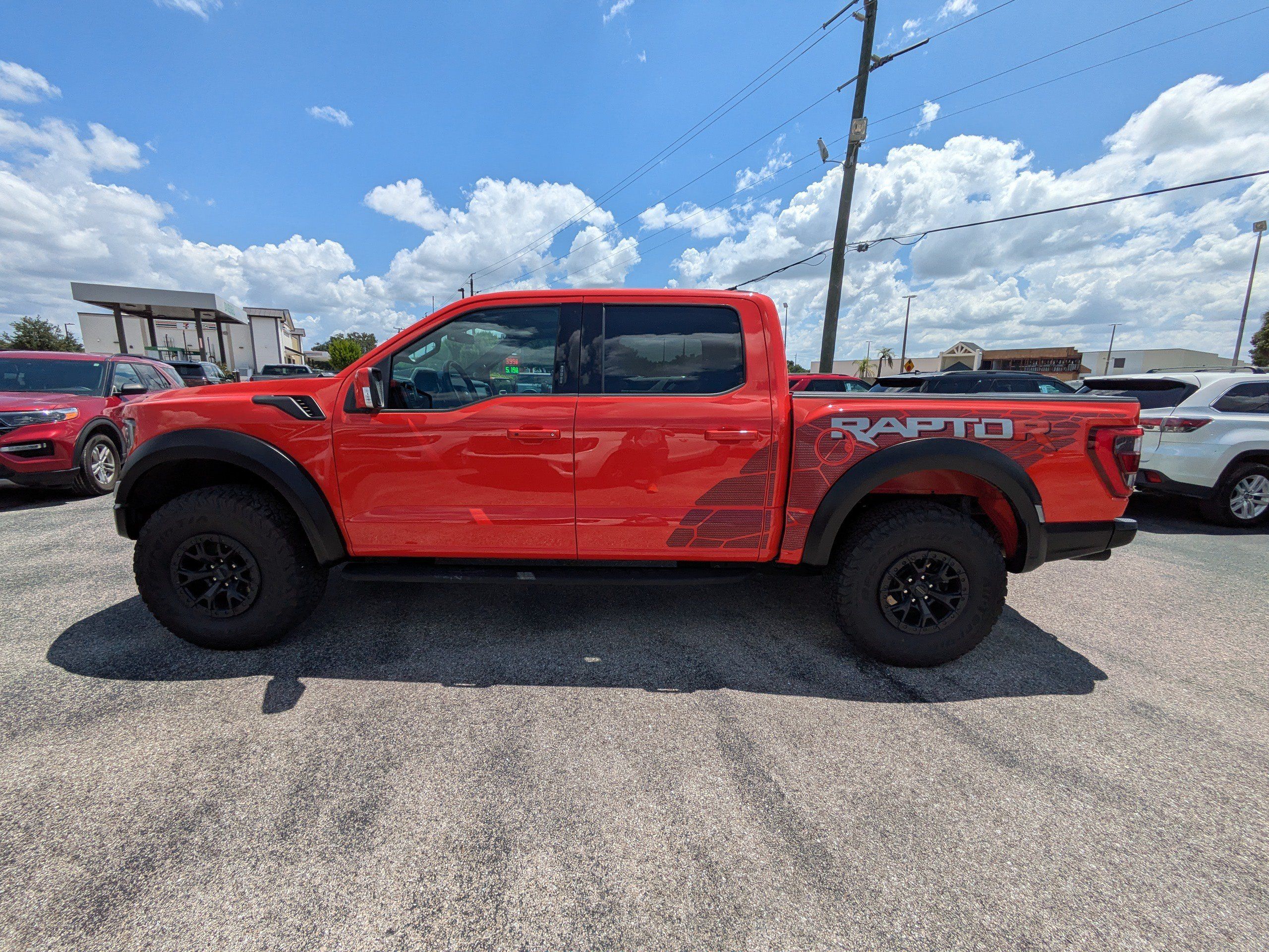 Used 2023 Ford F150 Raptor w/ Equipment Group 802A Raptor R AWD/4WD image 7