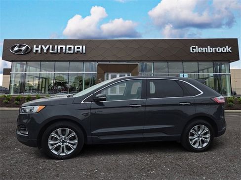 Used 2021 Ford Edge Titanium image 1