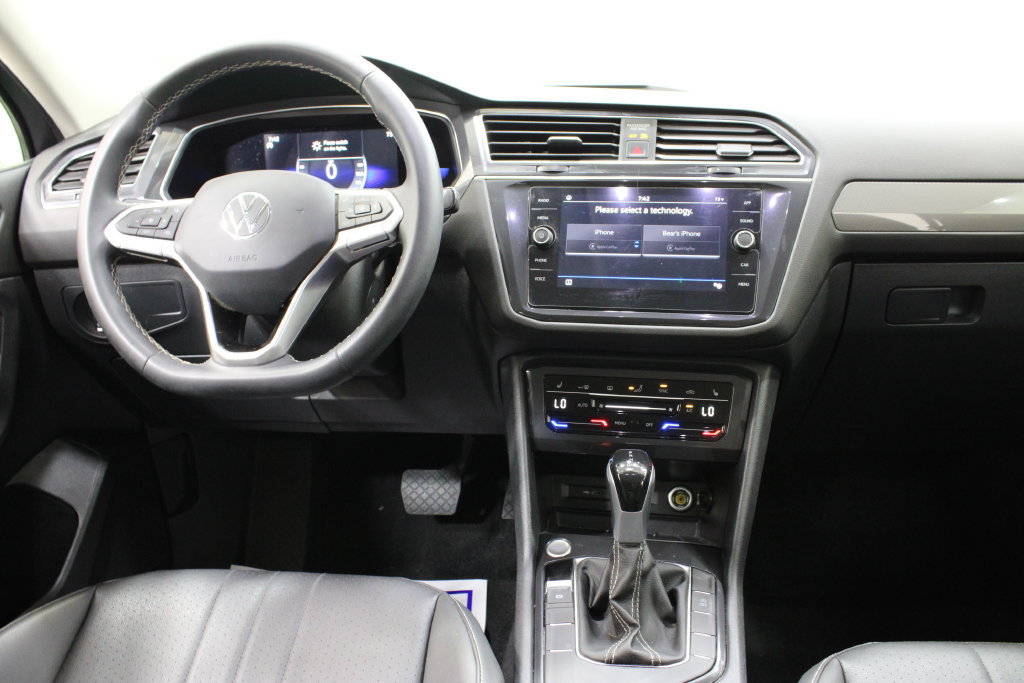 Used 2023 Volkswagen Tiguan SE FWD image 9