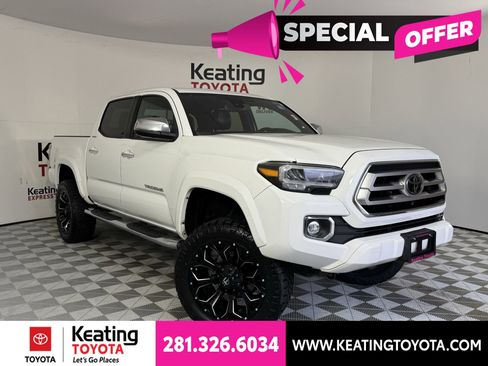 Used 2021 Toyota Tacoma Limited AWD/4WD image 2
