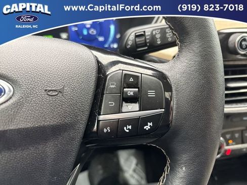 Certified 2022 Ford Escape Titanium w/ Titanium Elite Package image 23