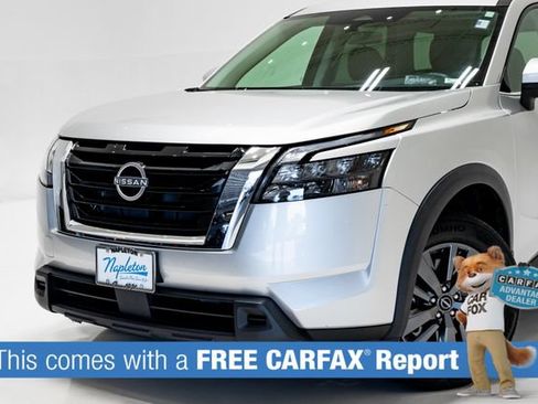 Used 2023 Nissan Pathfinder SV AWD/4WD image 2