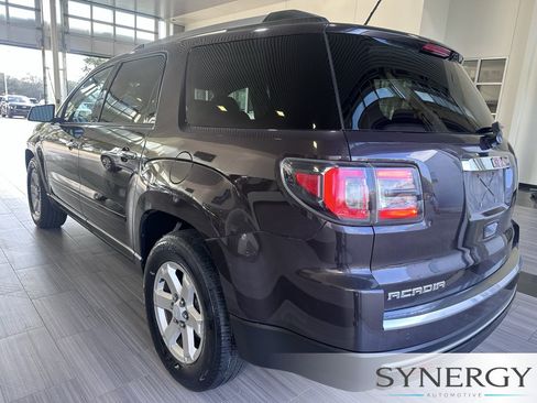 Used 2015 GMC Acadia SLE FWD image 10