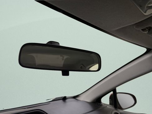 Used 2016 Toyota Prius C One image 23