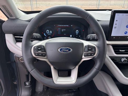 New 2026 Ford Explorer Active w/ Active Comfort Package image 9