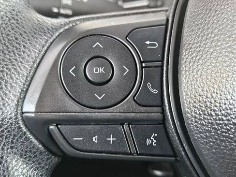 Used 2025 Toyota Corolla LE FWD image 20