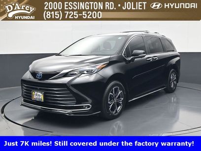Used 2025 Toyota Sienna Platinum