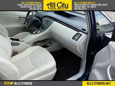 Used 2012 Toyota Prius Three FWD image 22