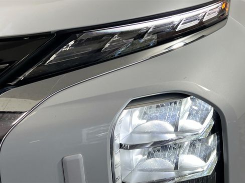 Used 2023 Mitsubishi Outlander Ralliart AWD/4WD image 12