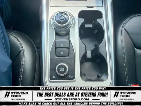 Used 2023 Ford Explorer XLT w/ Equipment Group 202A AWD/4WD image 24