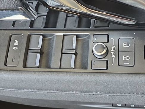 Certified 2022 Land Rover Range Rover Evoque S AWD/4WD image 30