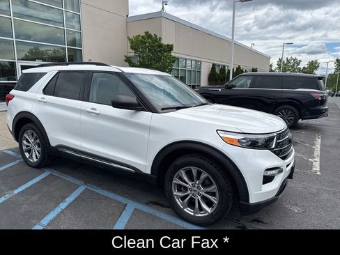Used 2021 Ford Explorer XLT w/ Equipment Group 202A AWD/4WD image 3