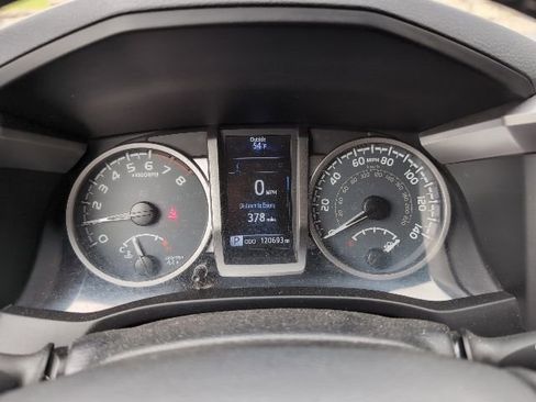 Used 2017 Toyota Tacoma SR5 w/ Tow Package AWD/4WD image 14