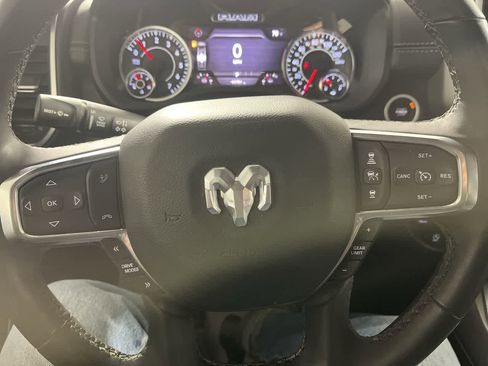 Used 2025 RAM 1500 Laramie image 16