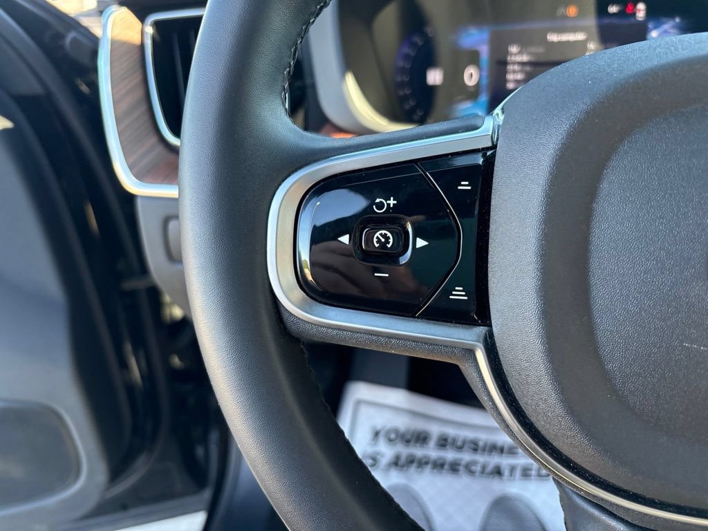 Certified 2025 Volvo XC60 B5 Ultra w/ Protection Package Premier AWD/4WD image 20
