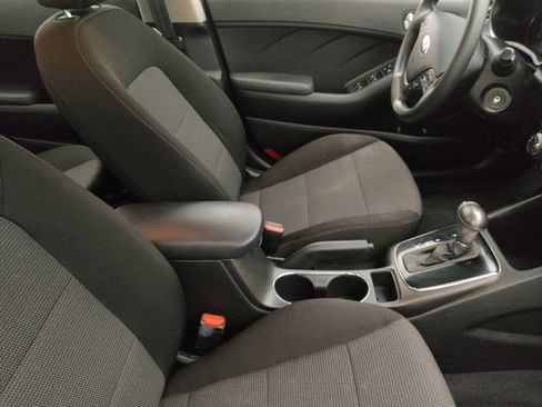 Used 2018 Kia Forte LX w/ LX Rear Camera Package image 21