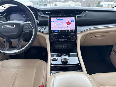 Used 2022 Jeep Grand Cherokee L Limited image 21