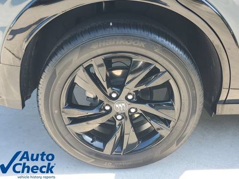 Certified 2025 Buick Encore GX Sport Touring FWD image 8