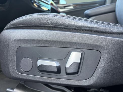 Used 2023 BMW X3 sDrive30i w/ Premium Package image 17