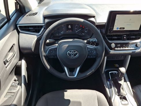 Certified 2023 Toyota Corolla Cross LE AWD/4WD image 12