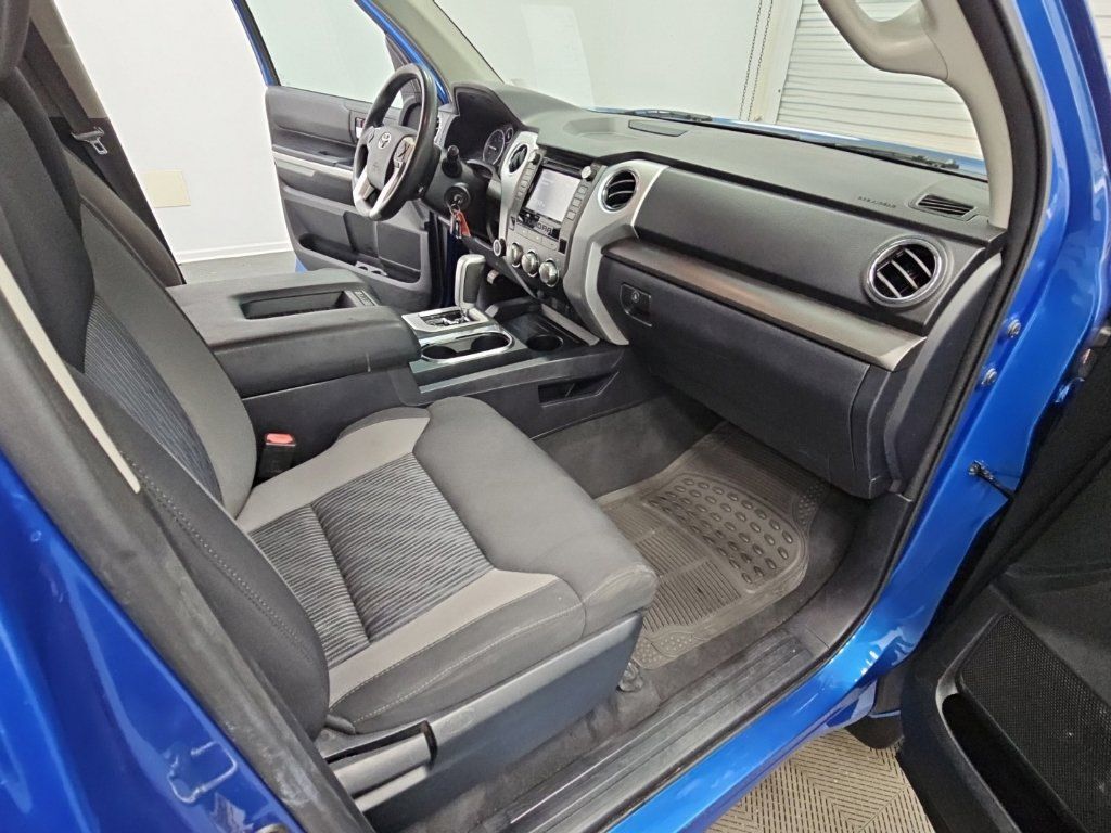 Used 2017 Toyota Tundra SR5 w/ SR5 Upgrade Package AWD/4WD image 34