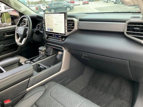 Used 2023 Toyota Tundra Limited image 21