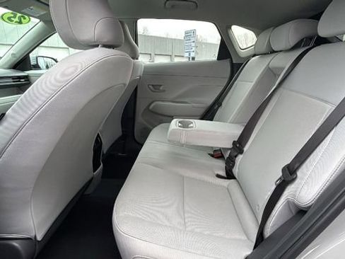 Used 2025 Hyundai Kona SEL AWD/4WD image 28