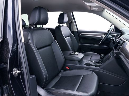 Used 2019 Volkswagen Atlas SE w/ Towing Package FWD image 32
