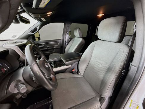 Used 2024 RAM 3500 Big Horn w/ Sport Appearance Package image 18