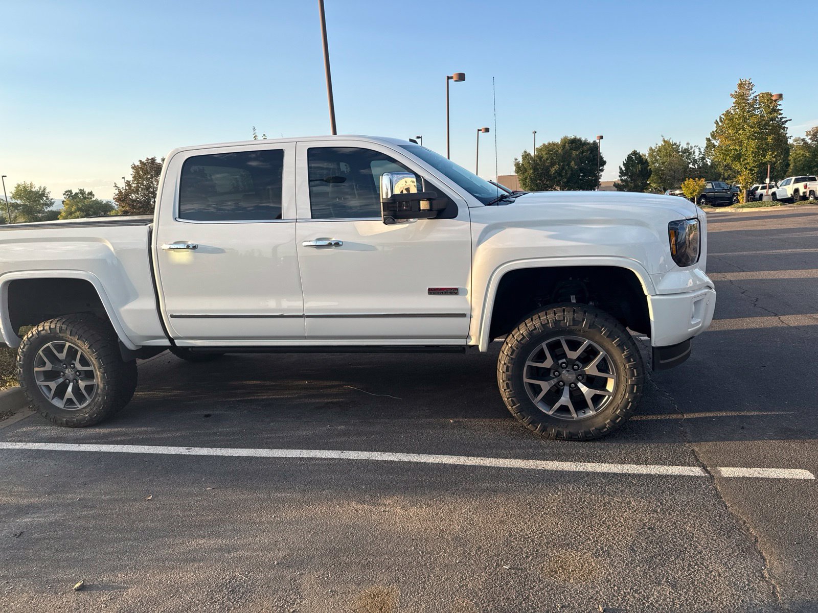 Used 2014 GMC Sierra 1500 SLT AWD/4WD image 2
