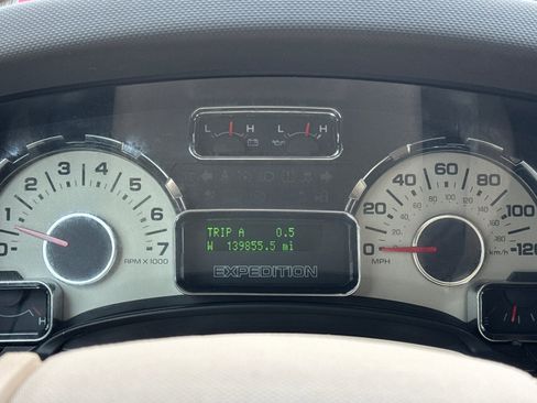 Used 2014 Ford Expedition EL XLT w/ Equipment Group 202A image 24