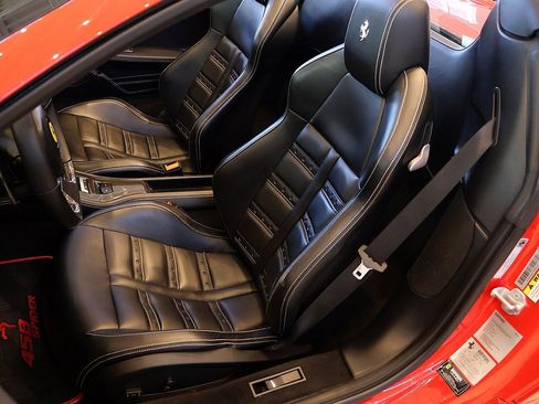 Certified 2015 Ferrari 458 Spider image 5