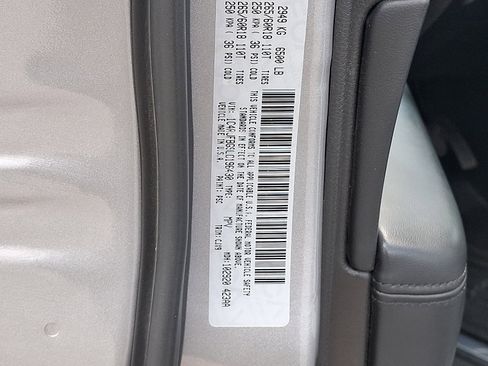 Used 2020 Jeep Grand Cherokee Limited image 26