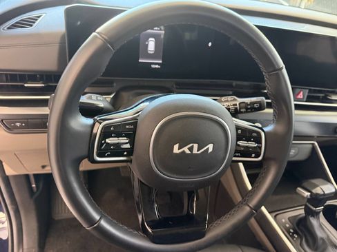 Used 2026 Kia Carnival FWD image 29