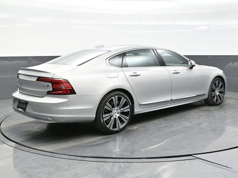 Used 2025 Volvo S90 B6 Ultra w/ Lounge Package image 7