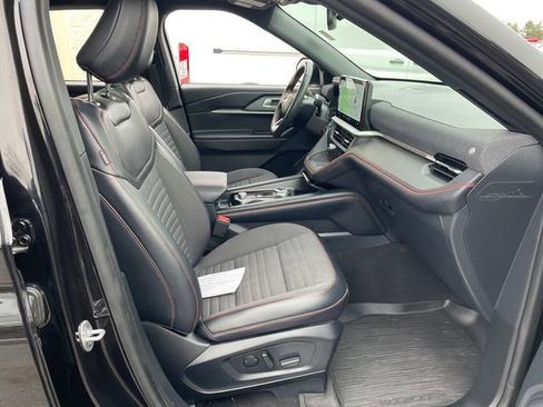 Used 2025 Ford Explorer ST-Line w/ ST-Line Street Pack image 45