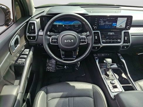 Used 2023 Kia Sorento SX AWD/4WD image 13