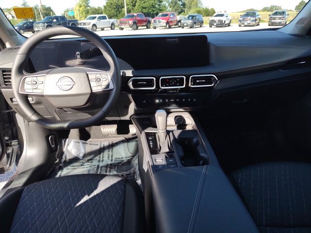 Used 2027 Nissan Sentra SV FWD image 14