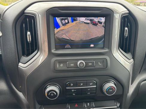 Used 2022 Chevrolet Silverado 2500 Custom AWD/4WD image 21