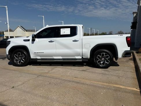 Used 2024 GMC Sierra 1500 SLT image 5
