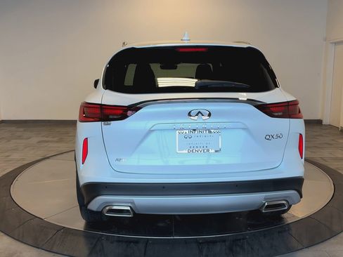 New 2025 INFINITI QX50 Luxe image 7