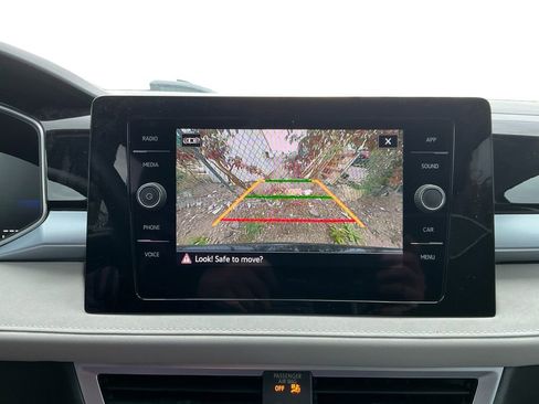 New 2025 Volkswagen Taos SE image 16