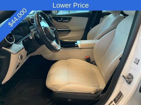 Used 2025 Mercedes-Benz C 300 4MATIC Sedan image 3